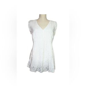 Torrid size 0 White Eyelet Top Women's Size L Fully Lined